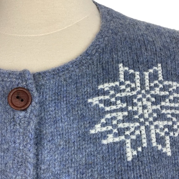Skyr Blue Nordic Wool Snowflake Cardigan - Picture 3 of 11